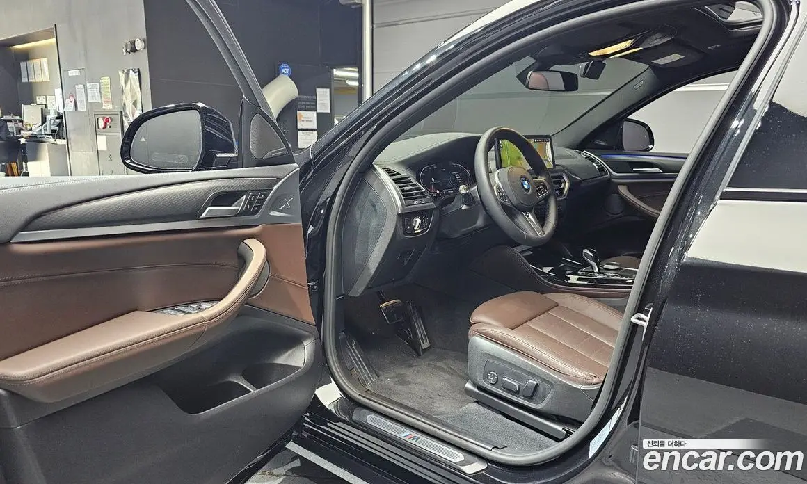 BMW X4 2025 2.0 автомат (гидро), фото 13