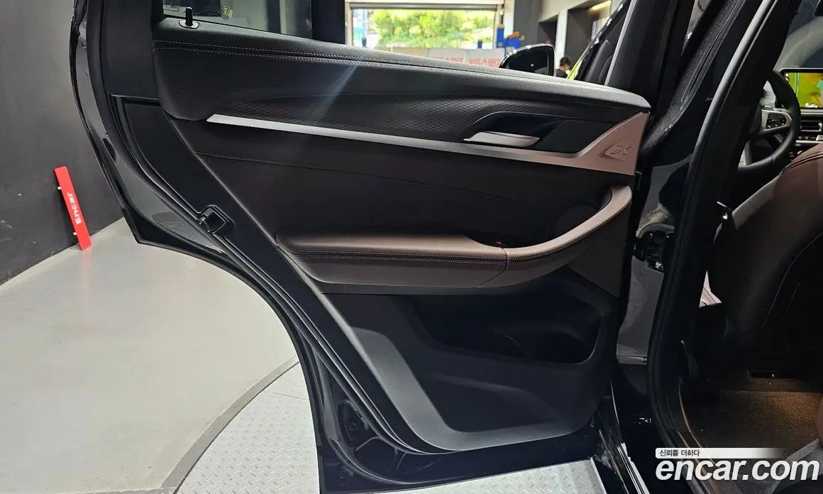 BMW X4 2025 2.0 автомат (гидро), фото 15