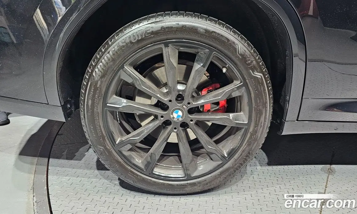BMW X4 2025 2.0 автомат (гидро), фото 5