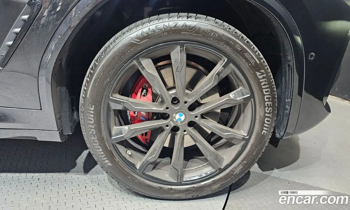 BMW X4 2025 2.0 автомат (гидро), фото 7
