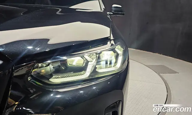 BMW X4 2025 2.0 автомат (гидро), миниатюра 8