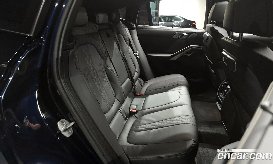 BMW X6 2024 3.0 автомат (гидро), фото 17