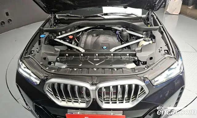BMW X6 2024 3.0 автомат (гидро), миниатюра 6