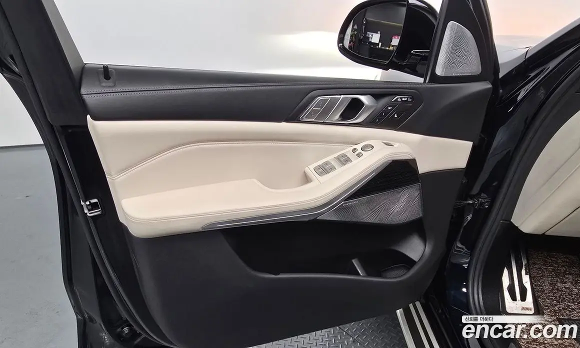 BMW X7 2021 3.0 автомат (гидро), фото 14