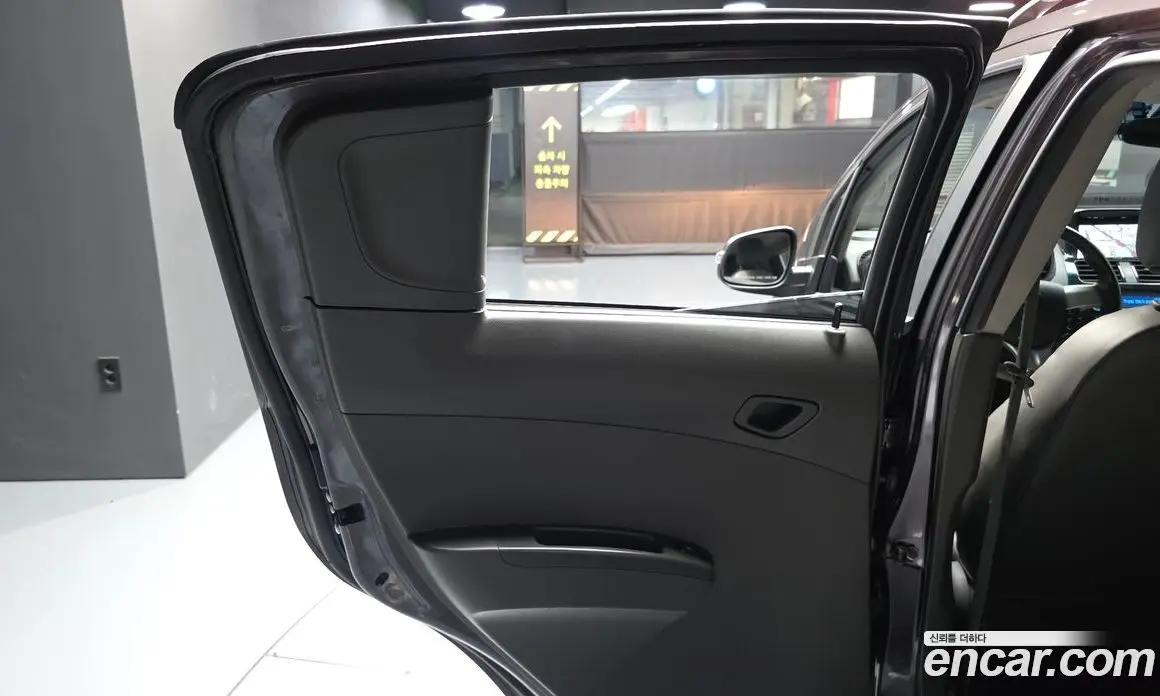 Chevrolet Spark 2014 1.0 автомат (гидро), фото 15 Chevrolet Spark 2014 1.0 автомат (гидро), фото 15