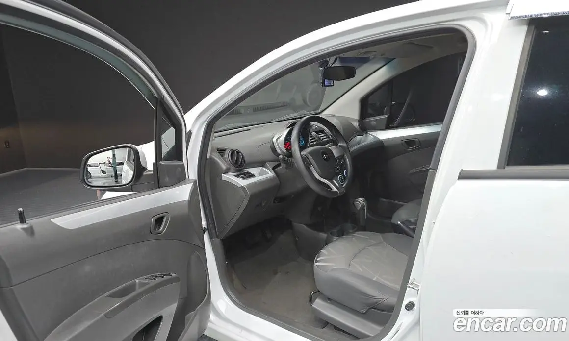 Chevrolet Spark 2015 1.0 автомат (гидро), фото 13