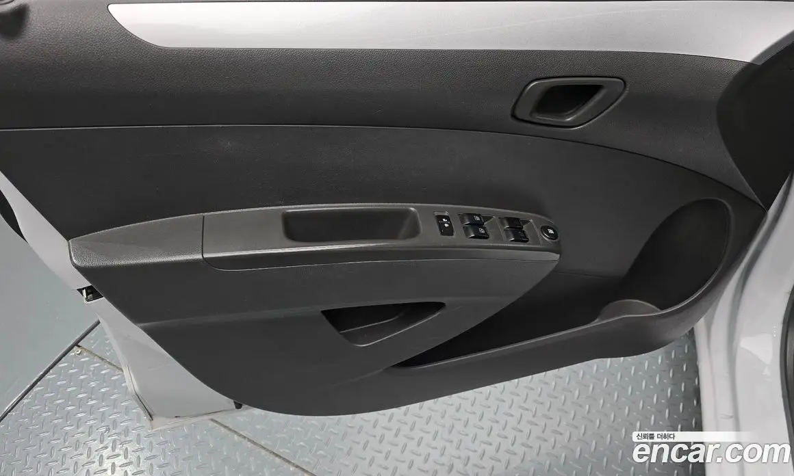 Chevrolet Spark 2015 1.0 автомат (гидро), фото 14