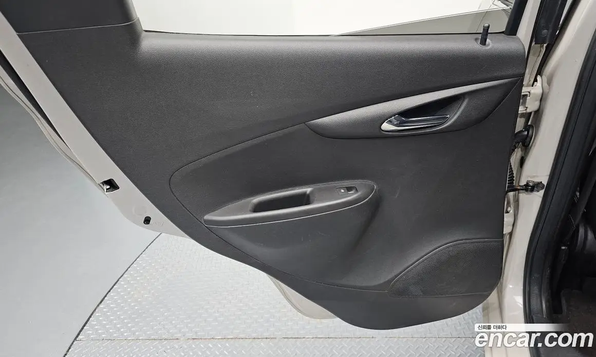 Chevrolet Spark 2016 1.0 автомат (гидро), фото 15