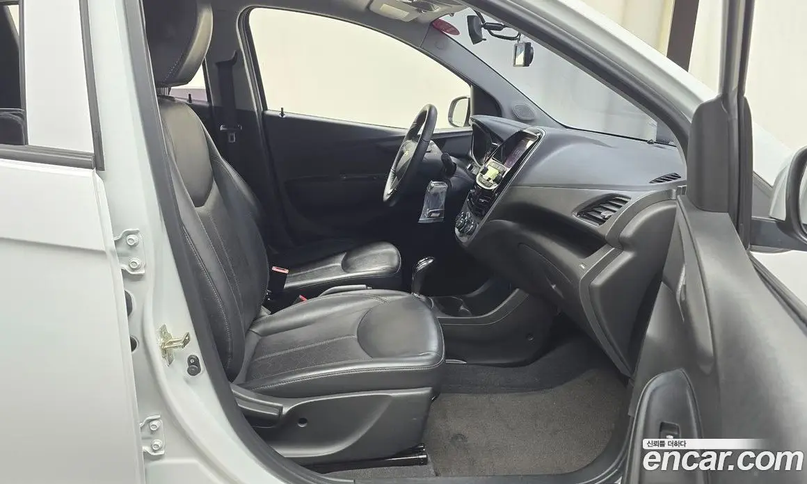 Chevrolet Spark 2017 1.0 автомат (гидро), фото 17 Chevrolet Spark 2017 1.0 автомат (гидро), фото 17