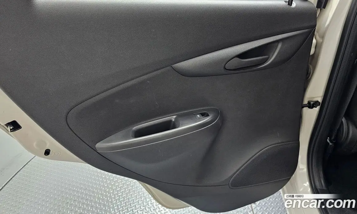 Chevrolet Spark 2019 1.0 автомат (гидро), фото 15