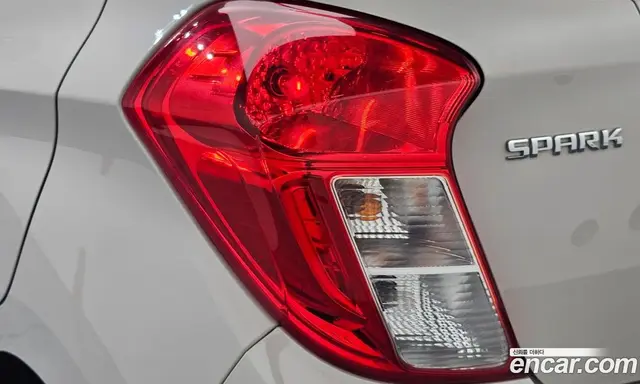 Chevrolet Spark 2019 1.0 автомат (гидро), миниатюра 9