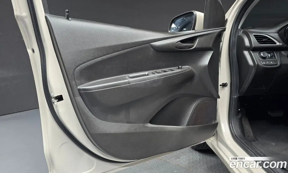 Chevrolet Spark 2019 1.0 автомат (гидро), фото 14 Chevrolet Spark 2019 1.0 автомат (гидро), фото 14
