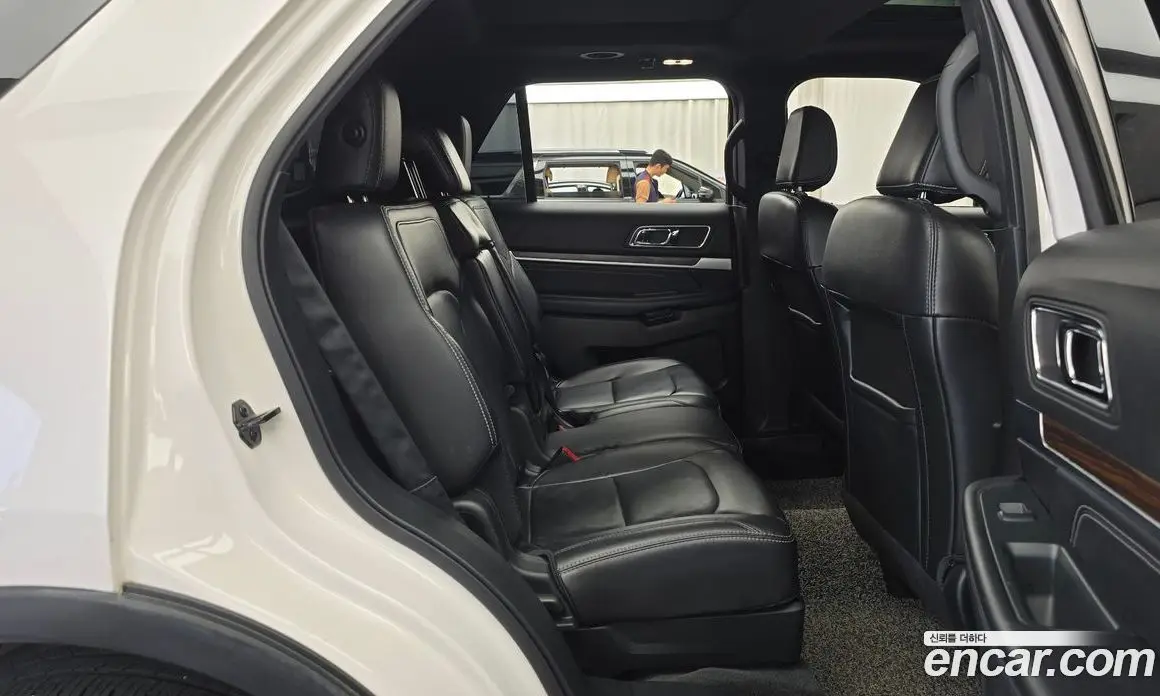 Ford Explorer 2018 2.3 автомат (гидро), фото 17