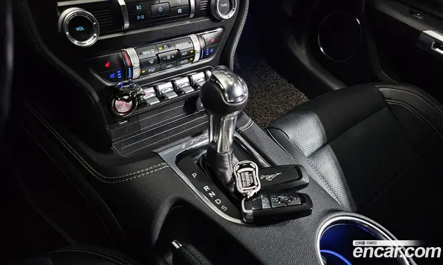 Ford Mustang 2020 2.3 автомат (гидро), миниатюра 12
