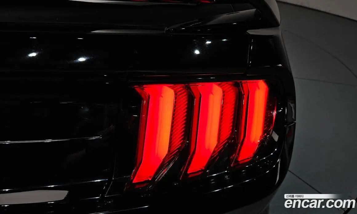 Ford Mustang 2020 2.3 автомат (гидро), фото 9 Ford Mustang 2020 2.3 автомат (гидро), фото 9
