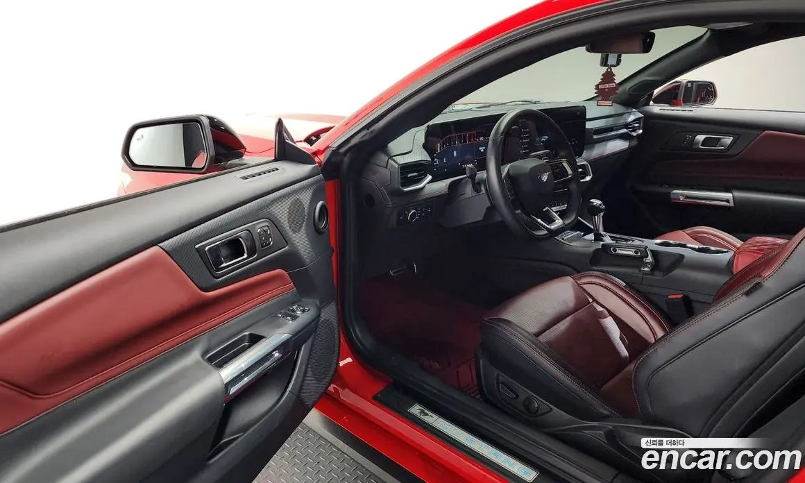 Ford Mustang 2024 5.0 автомат (гидро), фото 13
