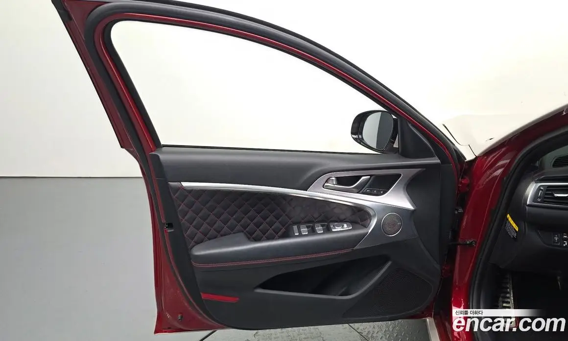 Genesis G70 2018 2.0 автомат (гидро), фото 14 Genesis G70 2018 2.0 автомат (гидро), фото 14
