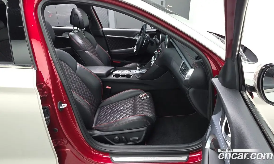 Genesis G70 2018 2.0 автомат (гидро), фото 16 Genesis G70 2018 2.0 автомат (гидро), фото 16