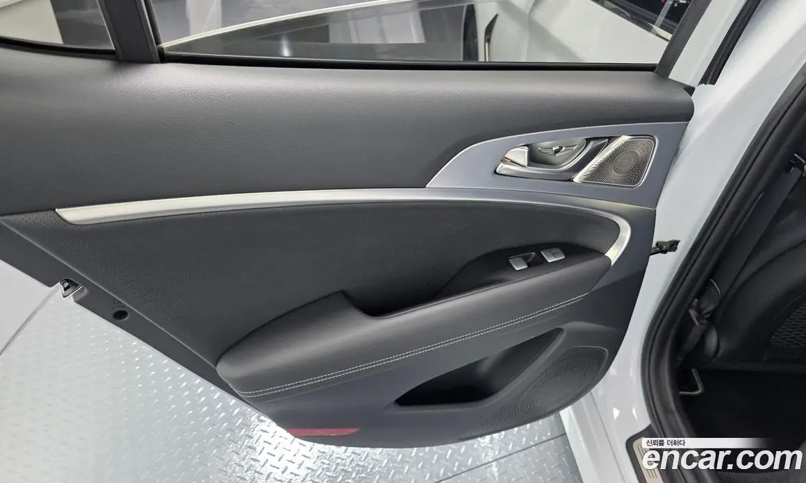 Genesis G70 2018 2.0 автомат (гидро), фото 14 Genesis G70 2018 2.0 автомат (гидро), фото 14