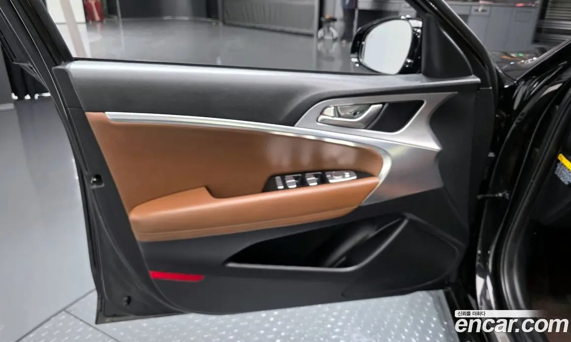 Genesis G70 2019 2.0 автомат (гидро), фото 13 Genesis G70 2019 2.0 автомат (гидро), фото 13