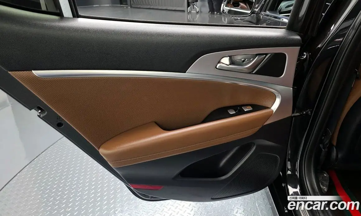 Genesis G70 2019 2.0 автомат (гидро), фото 14 Genesis G70 2019 2.0 автомат (гидро), фото 14