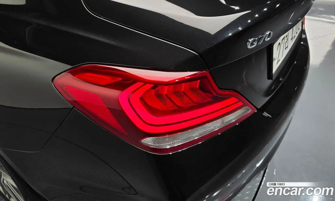 Genesis G70 2019 2.0 автомат (гидро), фото 8 Genesis G70 2019 2.0 автомат (гидро), фото 8