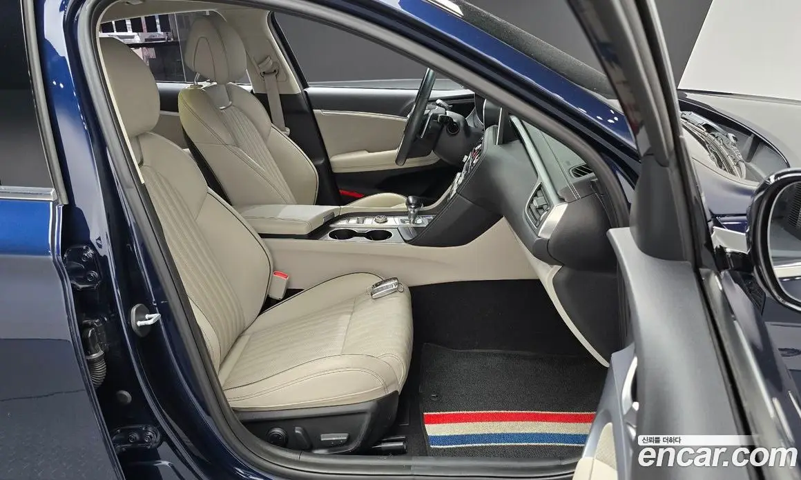 Genesis G70 2019 2.0 автомат (гидро), фото 16 Genesis G70 2019 2.0 автомат (гидро), фото 16