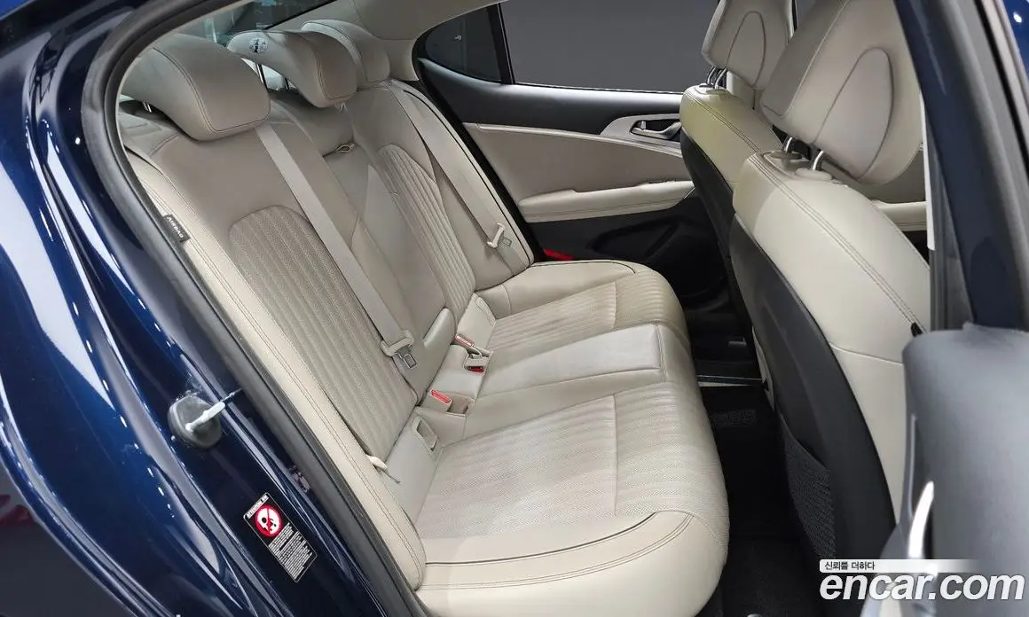 Genesis G70 2019 2.0 автомат (гидро), фото 17 Genesis G70 2019 2.0 автомат (гидро), фото 17