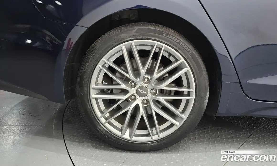 Genesis G70 2019 2.0 автомат (гидро), фото 5 Genesis G70 2019 2.0 автомат (гидро), фото 5