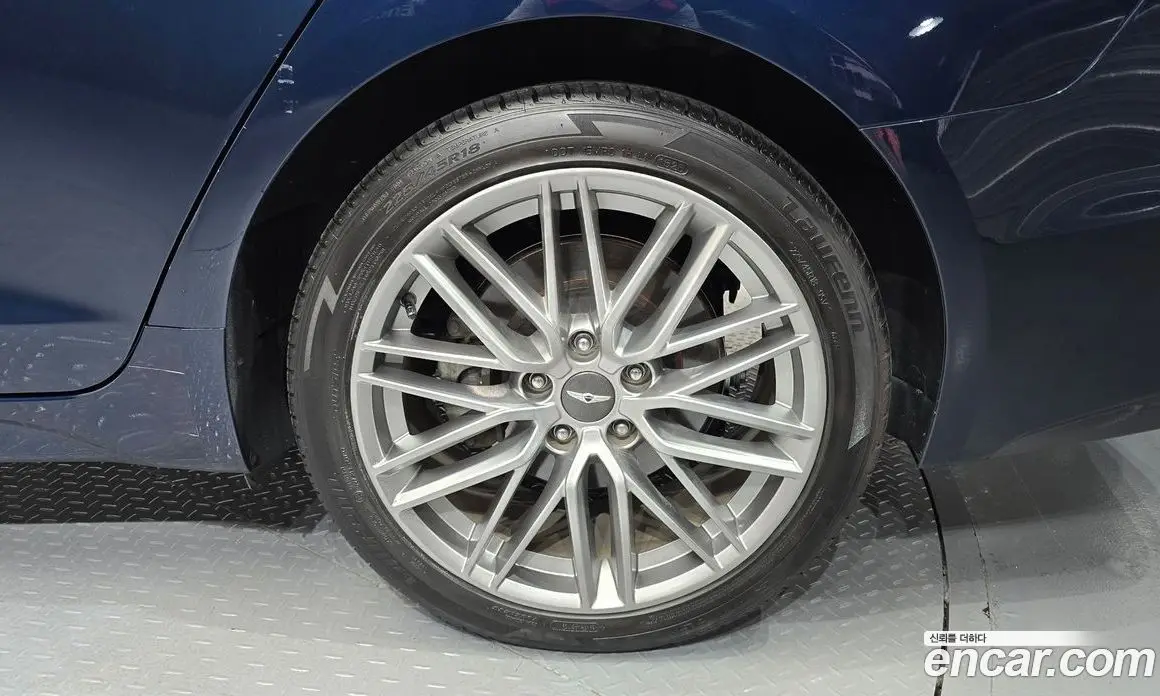 Genesis G70 2019 2.0 автомат (гидро), фото 7 Genesis G70 2019 2.0 автомат (гидро), фото 7