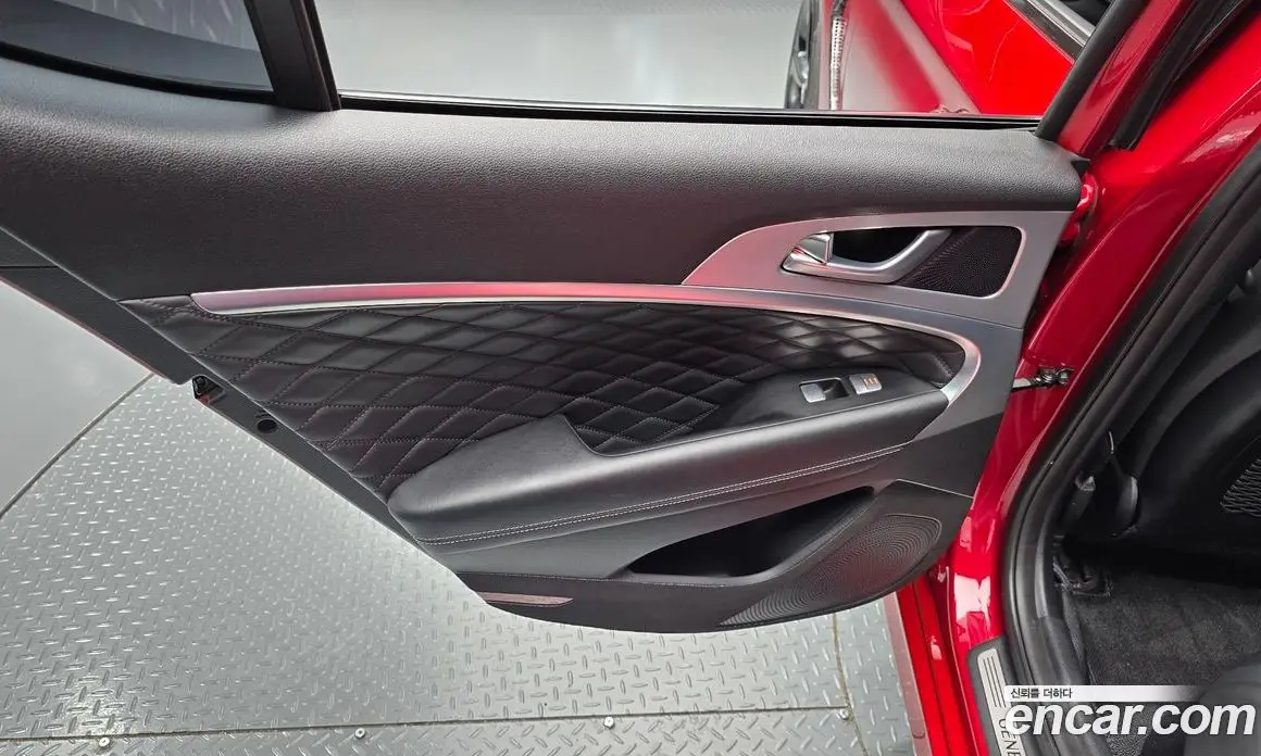 Genesis G70 2019 2.0 автомат (гидро), фото 14 Genesis G70 2019 2.0 автомат (гидро), фото 14