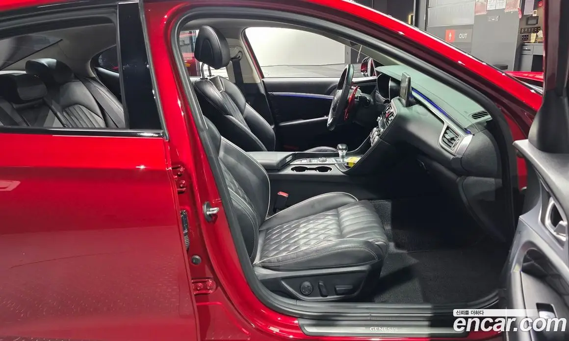 Genesis G70 2019 2.0 автомат (гидро), фото 15 Genesis G70 2019 2.0 автомат (гидро), фото 15