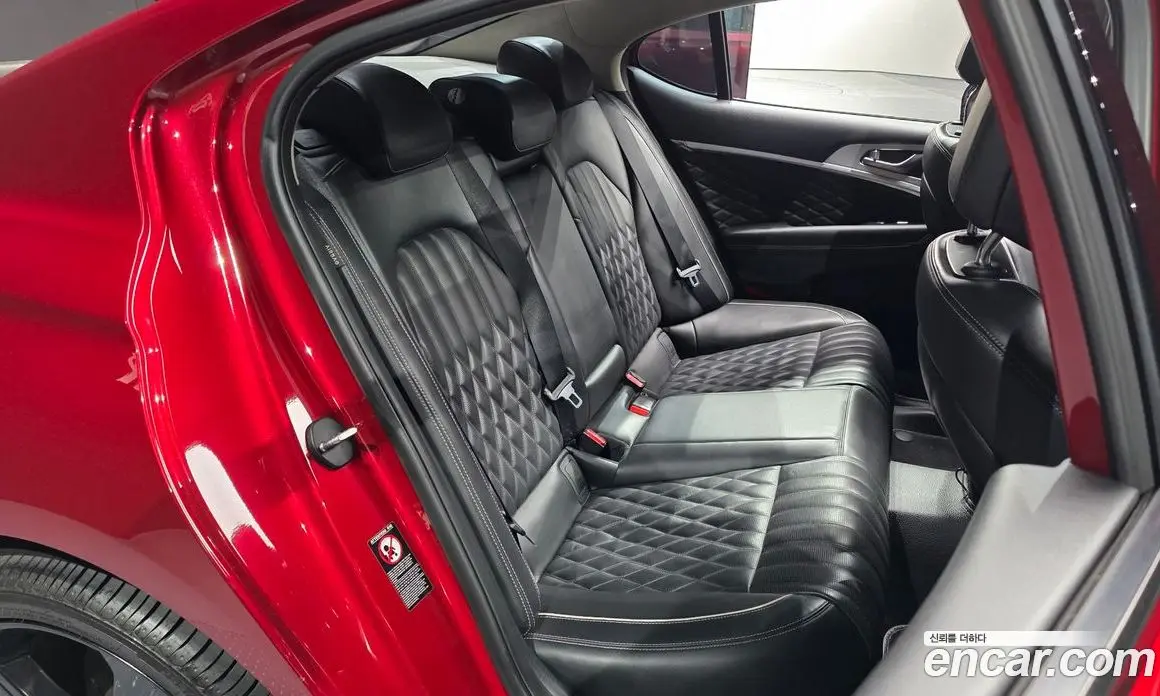 Genesis G70 2019 2.0 автомат (гидро), фото 16 Genesis G70 2019 2.0 автомат (гидро), фото 16
