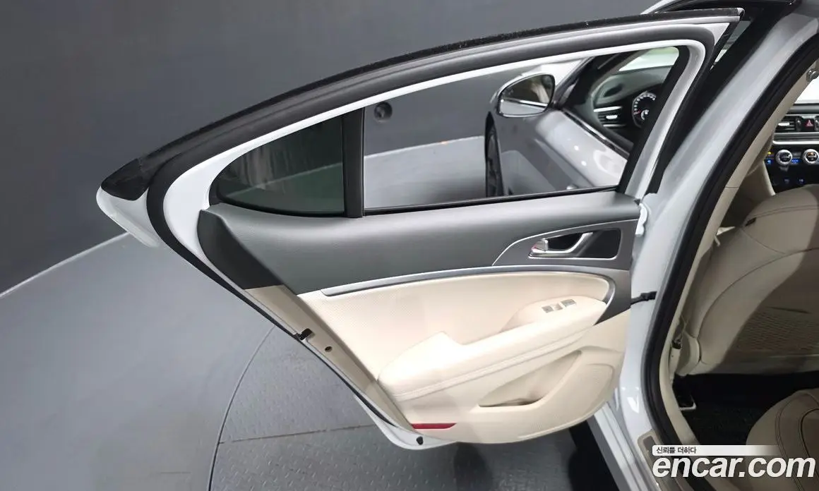 Genesis G70 2020 2.0 автомат (гидро), фото 14