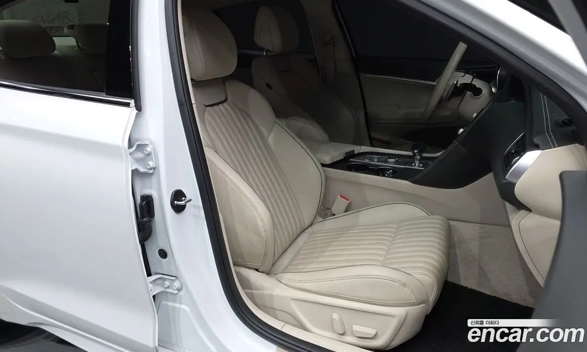 Genesis G70 2020 2.0 автомат (гидро), фото 16