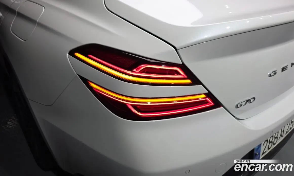 Genesis G70 2020 2.0 автомат (гидро), фото 8