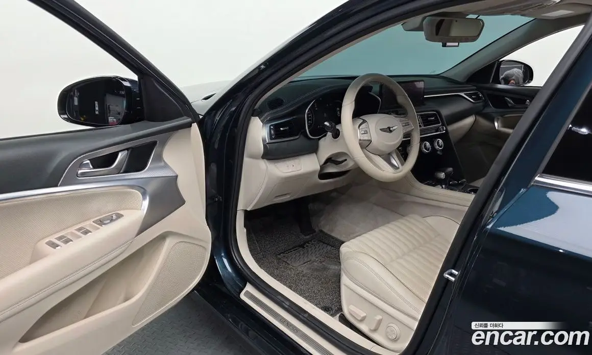 Genesis G70 2021 2.0 автомат (гидро), фото 13 Genesis G70 2021 2.0 автомат (гидро), фото 13
