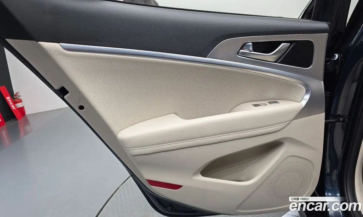 Genesis G70 2021 2.0 автомат (гидро), фото 15 Genesis G70 2021 2.0 автомат (гидро), фото 15