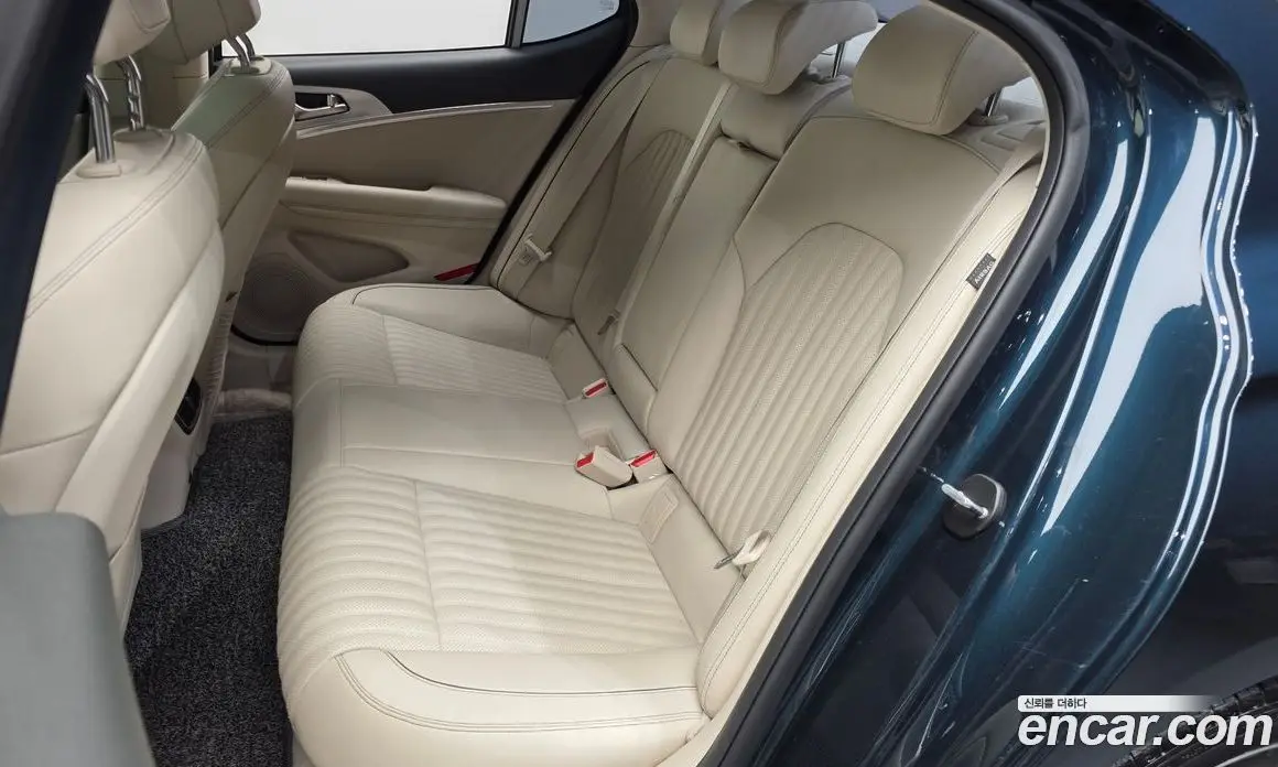 Genesis G70 2021 2.0 автомат (гидро), фото 16 Genesis G70 2021 2.0 автомат (гидро), фото 16