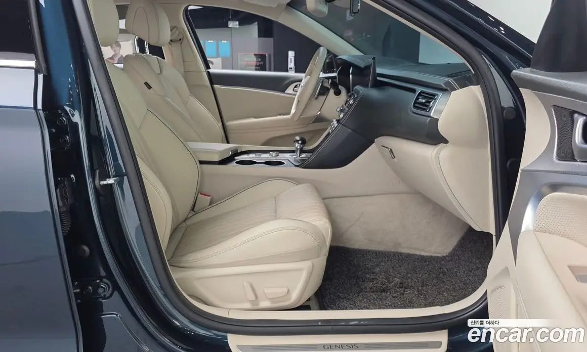 Genesis G70 2021 2.0 автомат (гидро), фото 17 Genesis G70 2021 2.0 автомат (гидро), фото 17