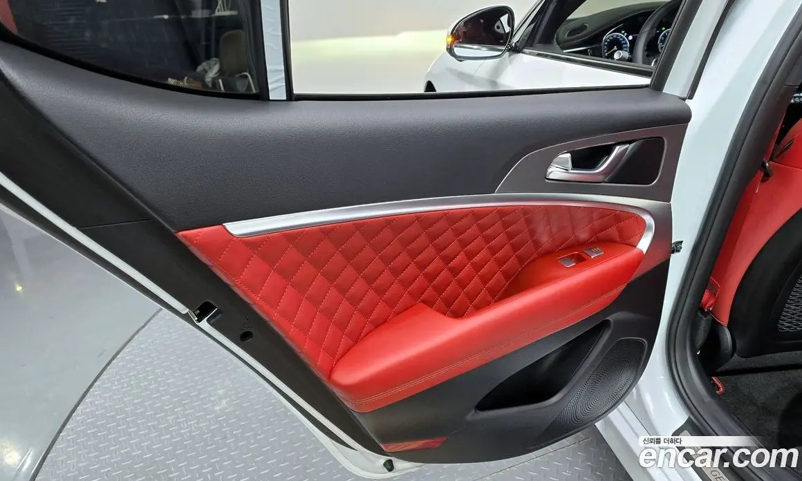 Genesis G70 2025 2.5 автомат (гидро), фото 15