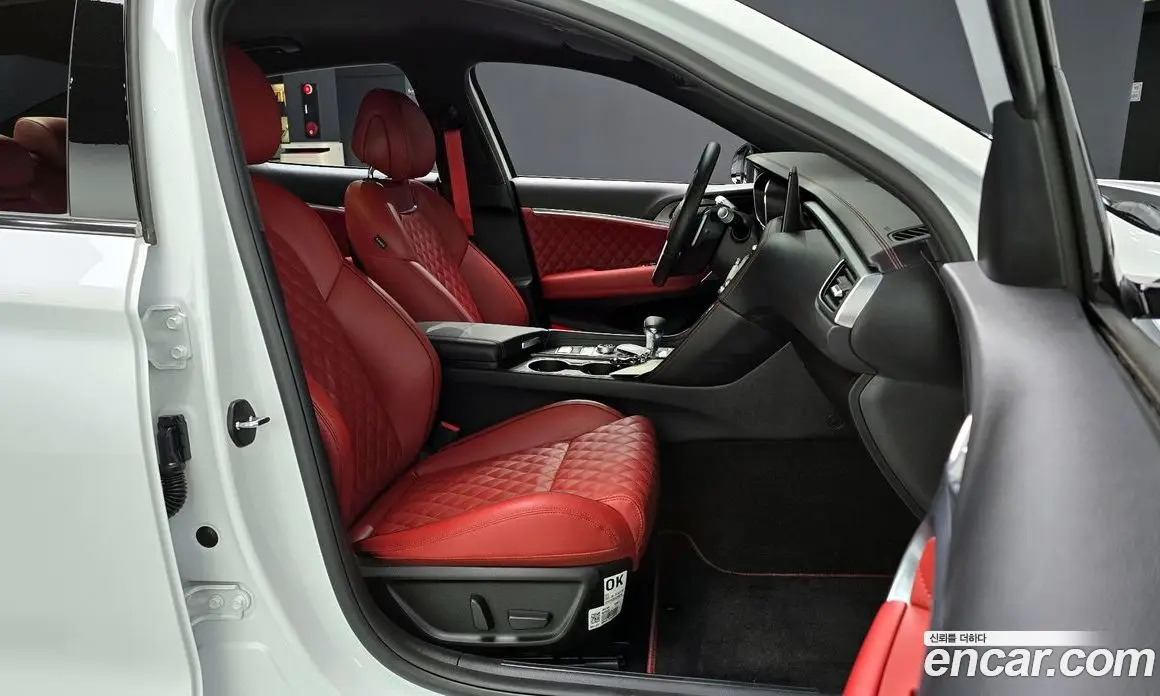Genesis G70 2025 2.5 автомат (гидро), фото 16