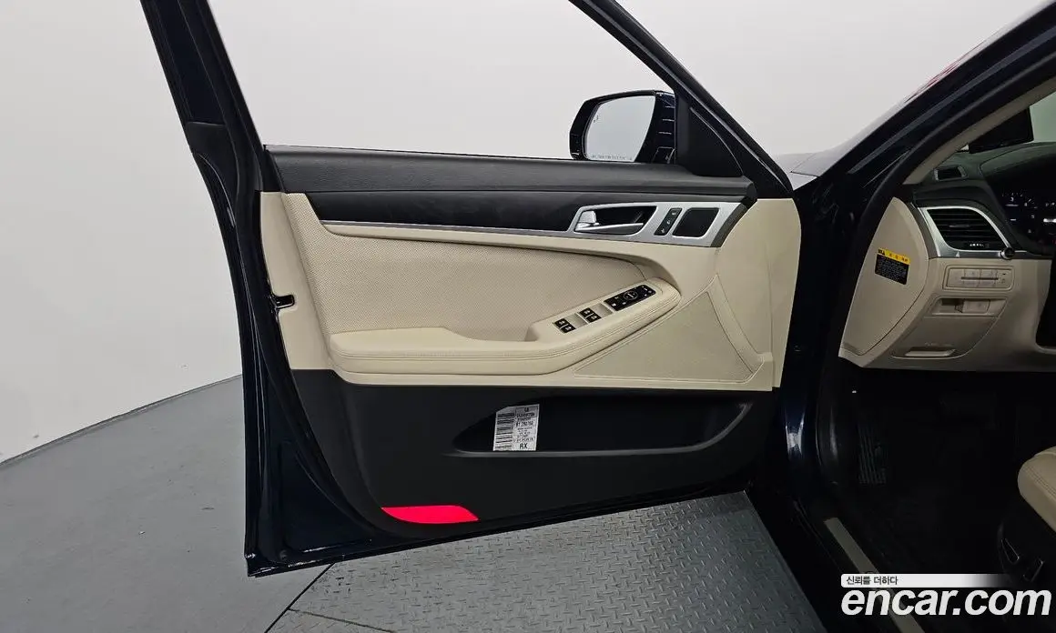 Genesis G80 2018 2.2 автомат (гидро), фото 14 Genesis G80 2018 2.2 автомат (гидро), фото 14