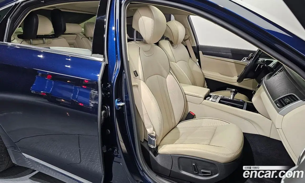 Genesis G80 2018 2.2 автомат (гидро), фото 18 Genesis G80 2018 2.2 автомат (гидро), фото 18