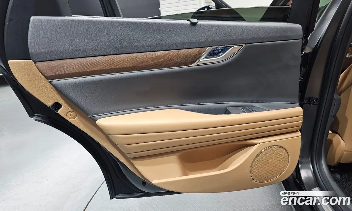 Genesis G80 2023 2.5 автомат (гидро), фото 14