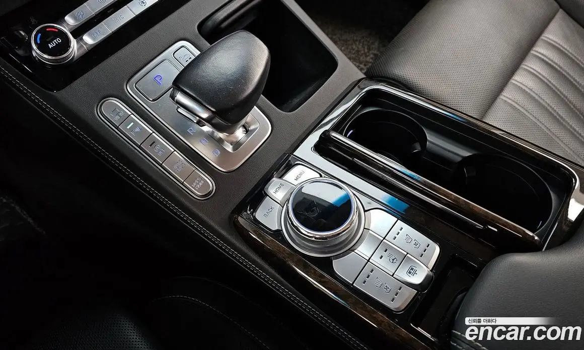 Genesis G90 2018 3.8 автомат (гидро), фото 12 Genesis G90 2018 3.8 автомат (гидро), фото 12
