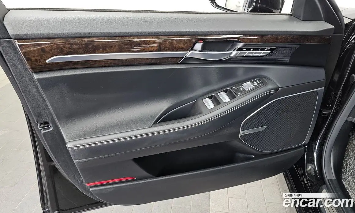 Genesis G90 2018 3.8 автомат (гидро), фото 14 Genesis G90 2018 3.8 автомат (гидро), фото 14