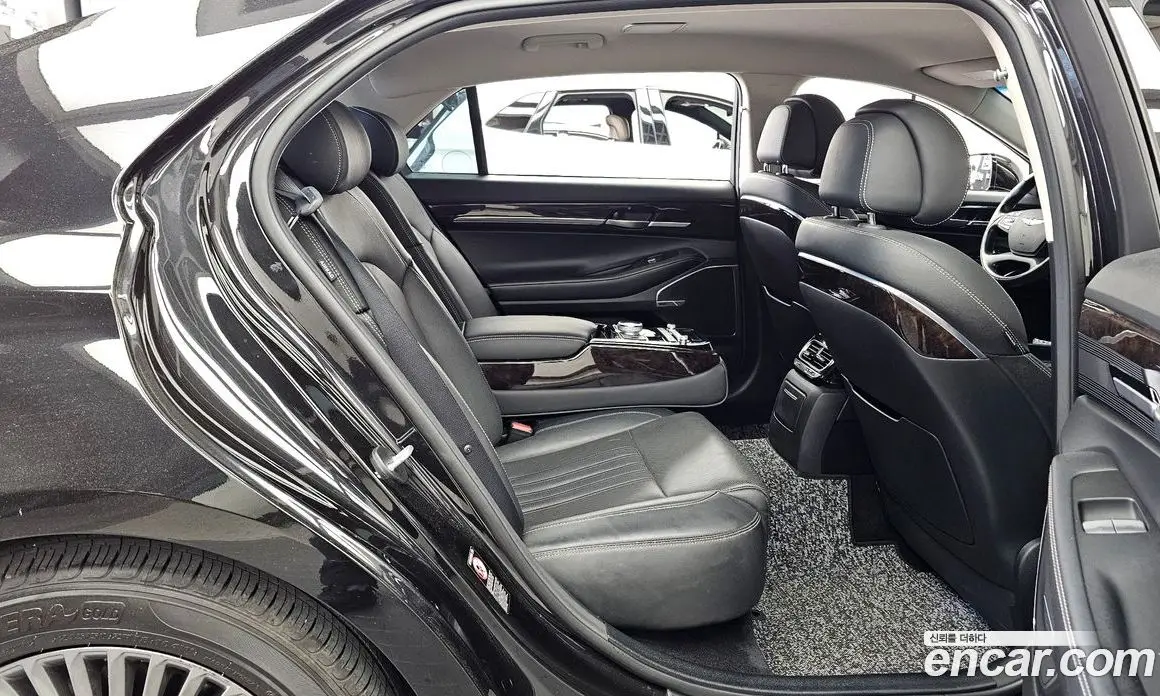 Genesis G90 2018 3.8 автомат (гидро), фото 18 Genesis G90 2018 3.8 автомат (гидро), фото 18