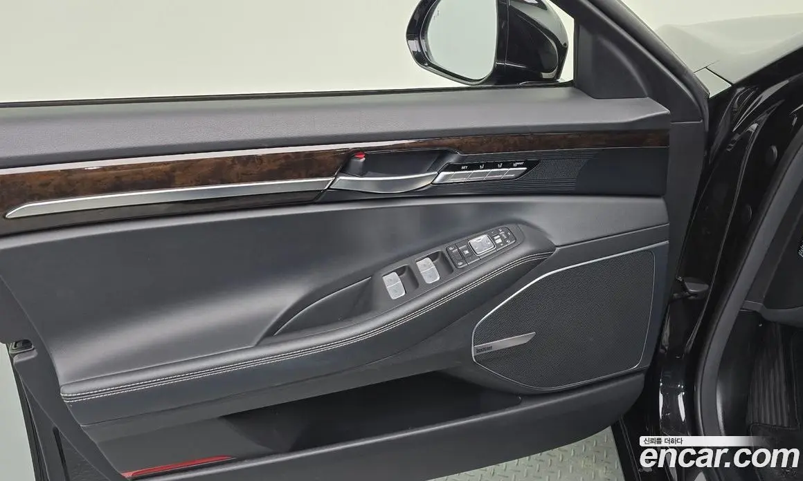 Genesis G90 2019 3.3 автомат (гидро), фото 13 Genesis G90 2019 3.3 автомат (гидро), фото 13