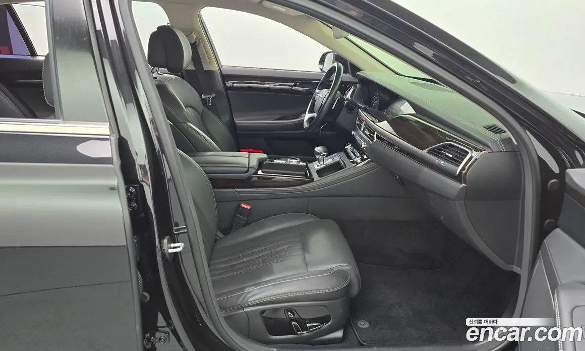 Genesis G90 2019 3.3 автомат (гидро), фото 15 Genesis G90 2019 3.3 автомат (гидро), фото 15